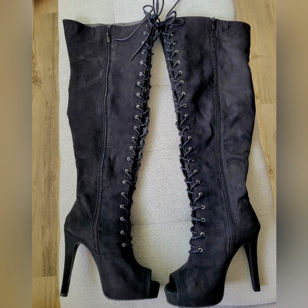 TORRID Open Toe Lace-Up over-the-knee platform Boot Black faux suede 6.5WW